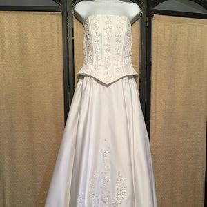 Wedding gown
